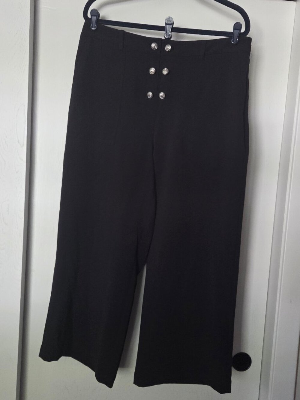 NWT Karl Lagerfeld Size 12 Essentials Black Ankle Pant Faux Button Front